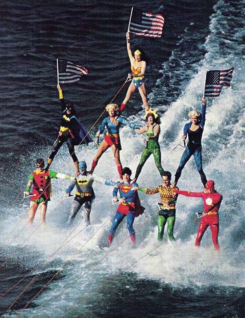 Justice League auf Wasserskiern